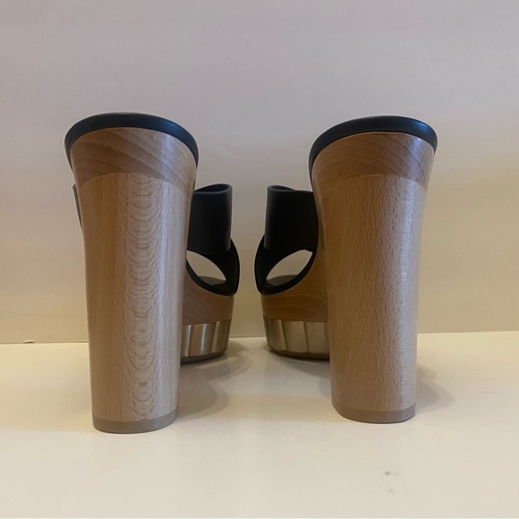 Salvatore Ferragamo 'Agira' Black Leather and Wood Slide Sandals 6.5 C NIB - Picture 6 of 8